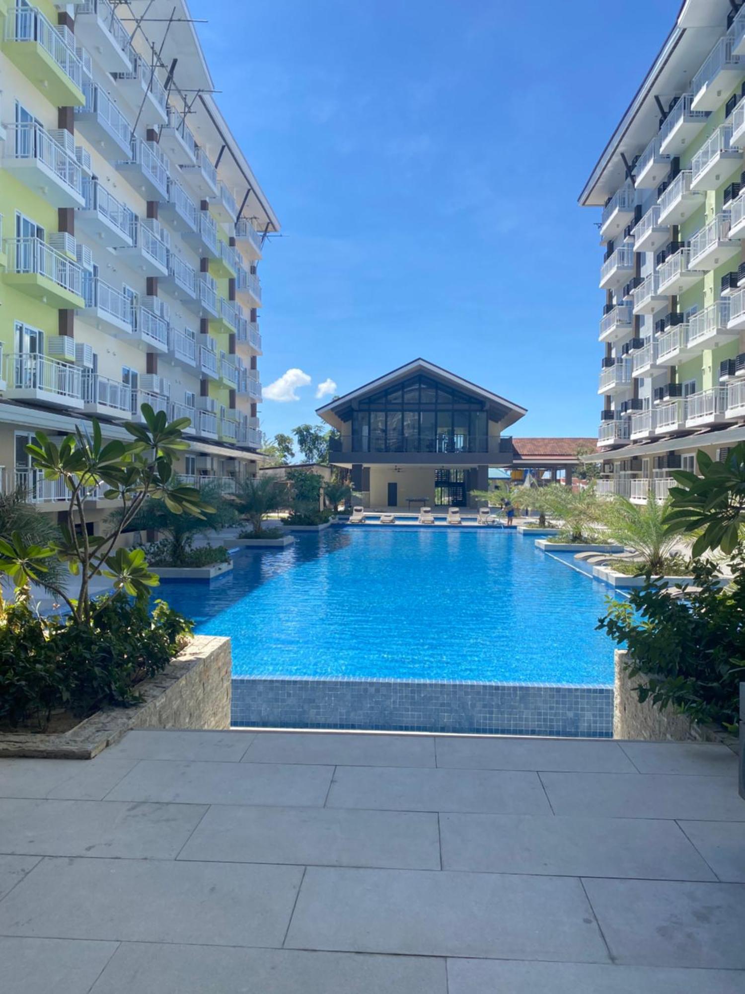 Travelers Delight Amani Grand Resort Residences 3-5Mins From Airport マクタン エクステリア 写真